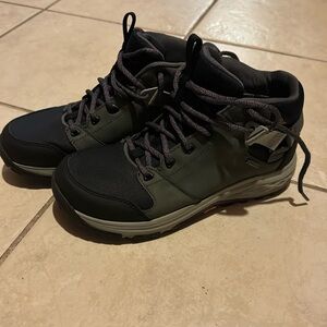 Teva Hiking Boots Size 8